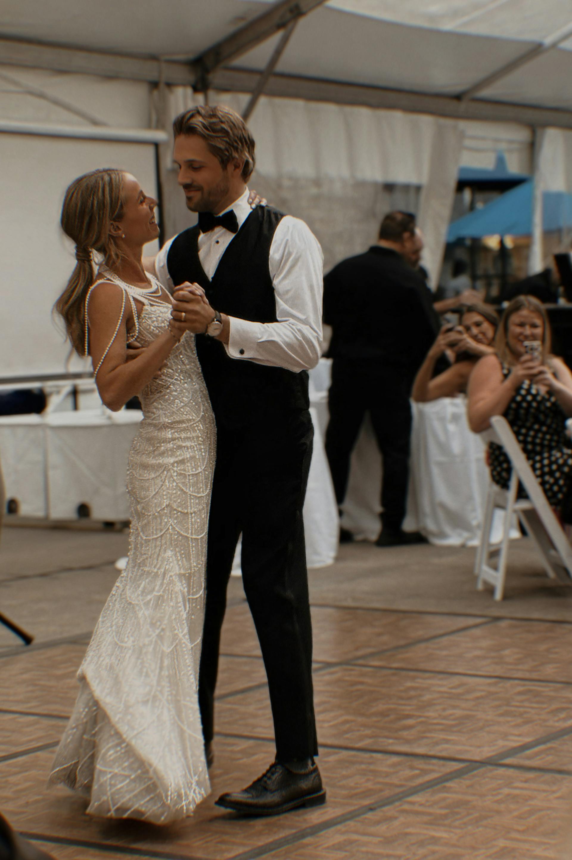 Share Your Wedding, image size:1920x2885